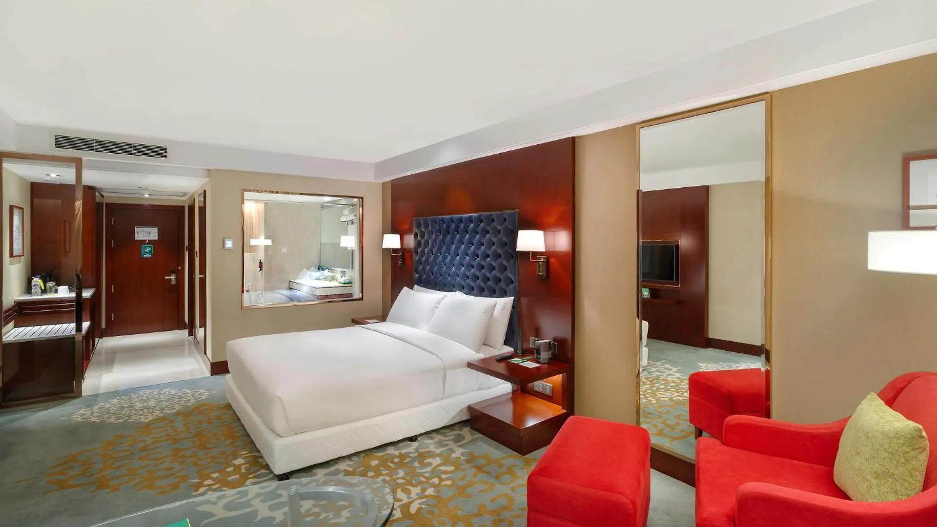 Holiday Inn Dhaka City Centre By Ihg 5*,  بنغلاديش