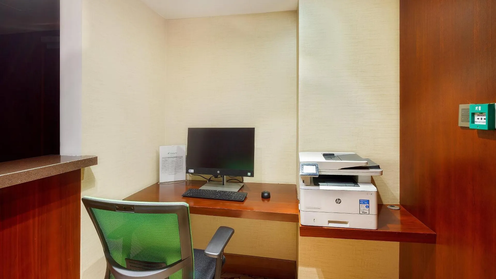 فندق Holiday Inn Dhaka City Centre By Ihg