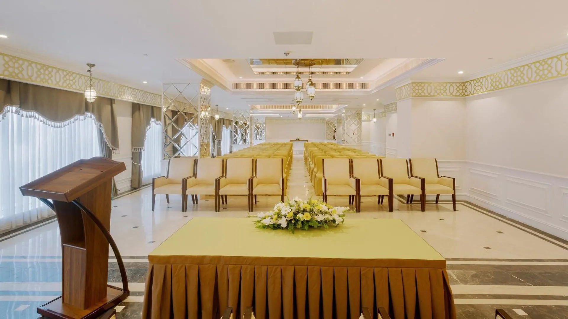 Holiday Inn Dhaka City Centre By Ihg
